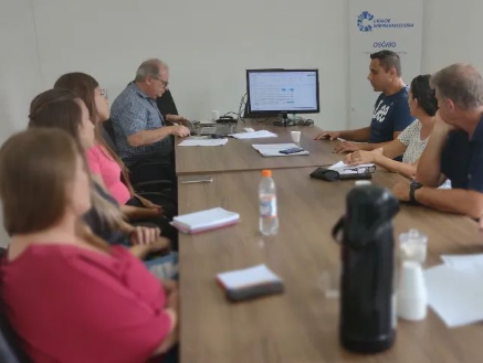 Apresentação foi realizada na tarde de quarta (22) para representantes da prefeitura, entidades comerciais e para o Conselho Regional de Contabilidade.