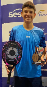 Davi Lessa venceu a Mista e ficou em 2º nas Duplas Masculina, ambas na categoria Sub-14.