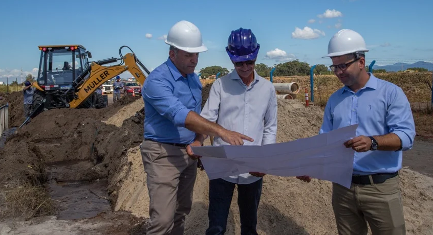 Justiça interrompe obra para despejar efluentes no Rio Tramandaí