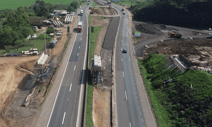 Viaduto está sendo construído no quilômetro 39 da rodovia, no município de Três Forquilhas.