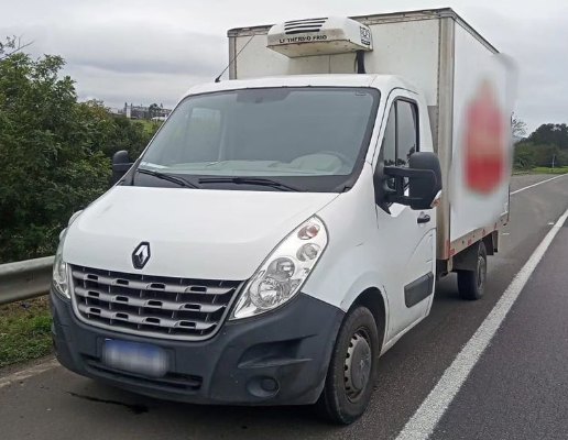 Veículo furtado em Capão da Canoa foi recuperado no quilômetro 26 da Freeway, no município de Santo Antônio da Patrulha.