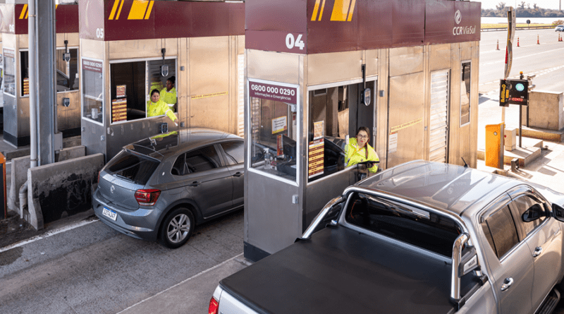 Mais de 100 vagas são para atuar nos cargos de operador de pedágio e tráfego.