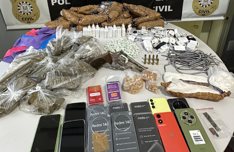 Homens são presos tentando arremessar drogas e objetos para dentro da PMEO