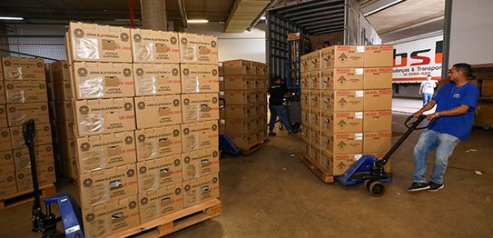 TSE enviará 6,5 mil urnas eletrônicas para o RS