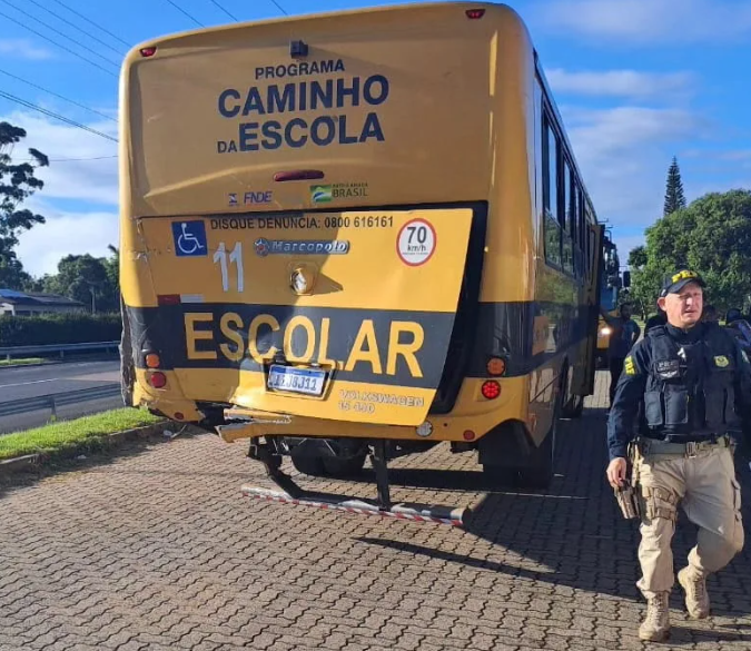 Transporte escolar é suspenso no município