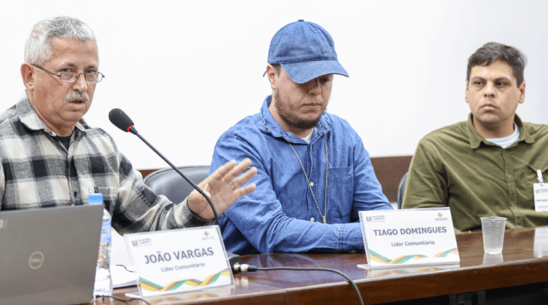 João Vargas, Tiago Domingues e Bento Perrone estiveram reunidos com alguns deputados da Comissão de Saúde e Meio Ambiente da Assembleia Legislativa do Rio Grande do Sul.