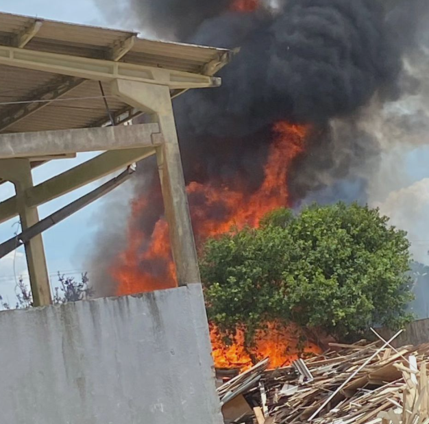 Incêndio atinge Central de Transbordos