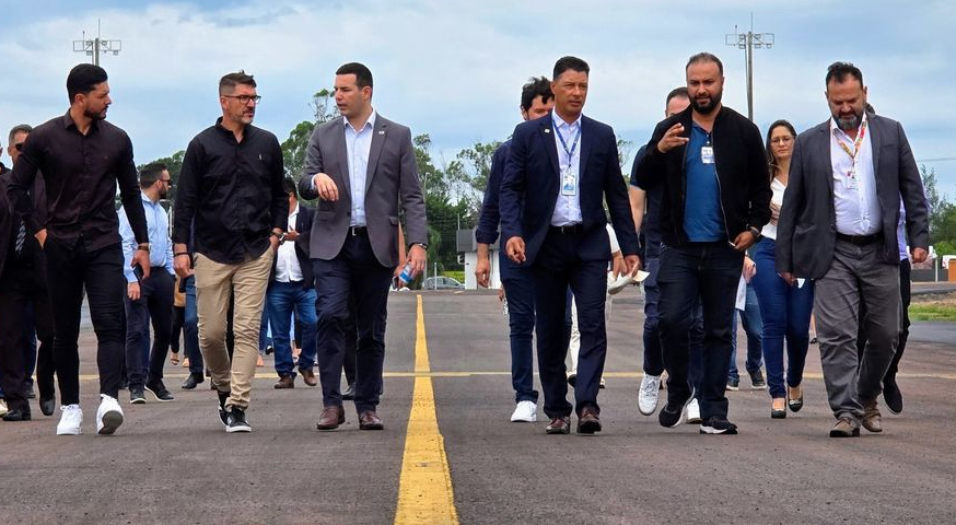 Autoridades estiveram vistoriando resultado dos trabalhos realizados no Aeroporto do Litoral Norte gaúcho.