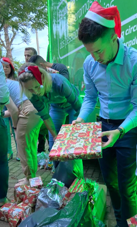 Além da Carreata Natalina haverá distribuição de brinquedos para as crianças.