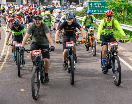 Aproximadamente 250 atletas participaram do 4º Mountain Bike Sesc Osório em 2023.