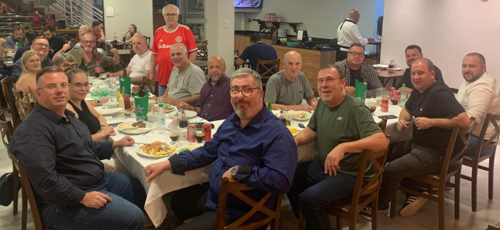 Recepção dos congressistas foi em jantar de confraternização antes das intensas atividades do congresso.