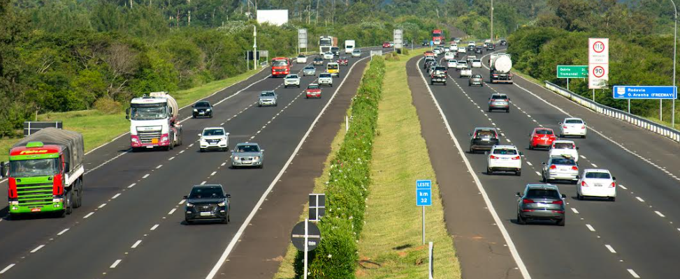 Mais de 345 mil veículos devem trafegar pela Freeway durante o feriadão de Natal