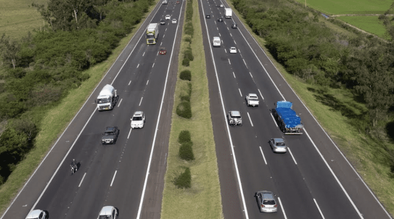 Maior movimento em direção ao Litoral Norte gaúcho deve ocorrer nesta sexta-feira (27), quando são esperados 79 mil veículos.