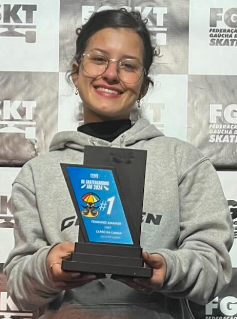 Osoriense Mariazinha foi campeã Gaúcha de Skate Amador no Street Feminino.