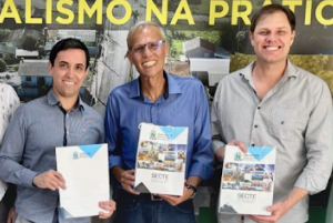 Prefeito Massulo, secretário Mallmann e deputado Redecker.