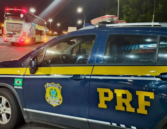 Veículo argentino é autuado na BR-101