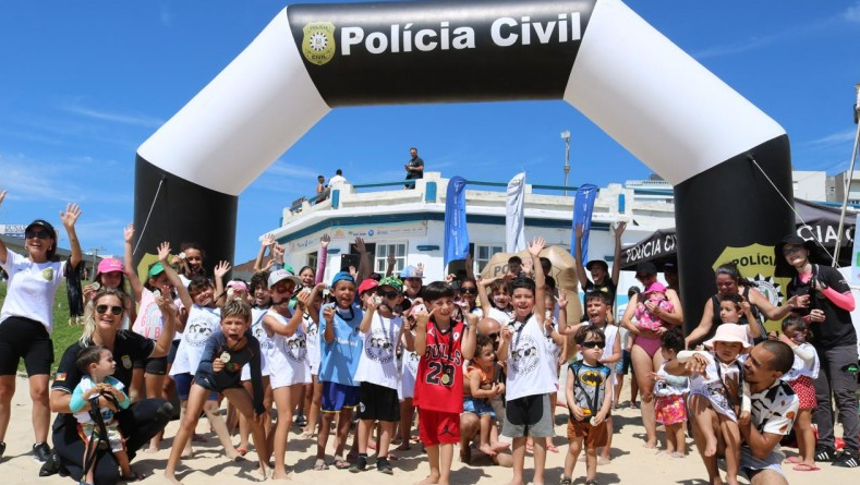 Praia de Torres (foto) e outras três cidades da região receberam atividades n na última semana.