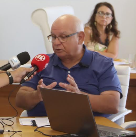 Em coletiva de imprensa, prefeito Romildo Bolzan Júnior apresentou um balanço dos seus 30 primeiros dias de mandato.