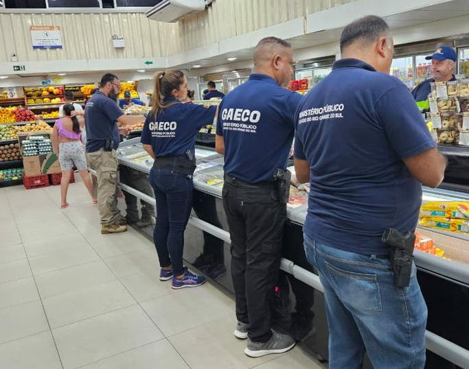 MP apreende mais de 700 quilos de alimentos impróprios para consumo
