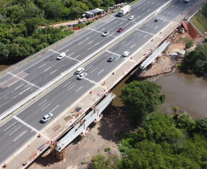 Obras da CCR causam bloqueios na Freeway