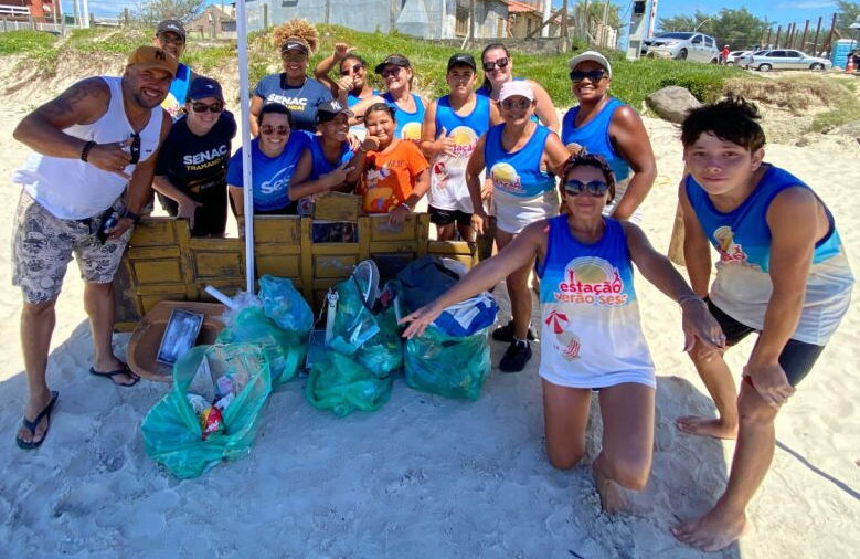 Projeto Somar promove limpeza de praias