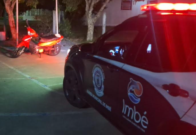 Adolescentes são apreendidos após furtarem veículo
