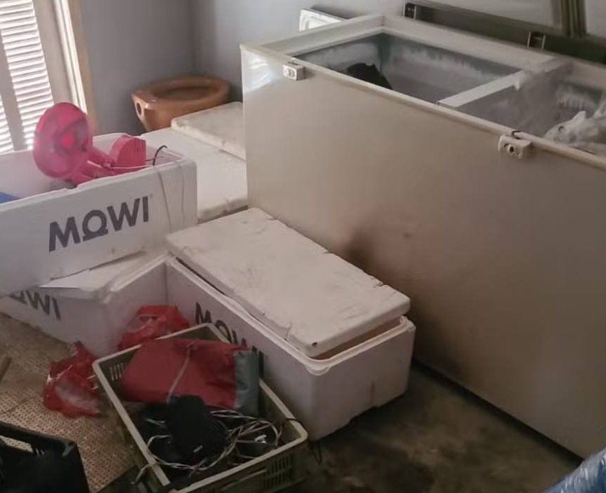 Homem é encontrado morto dentro de freezer
