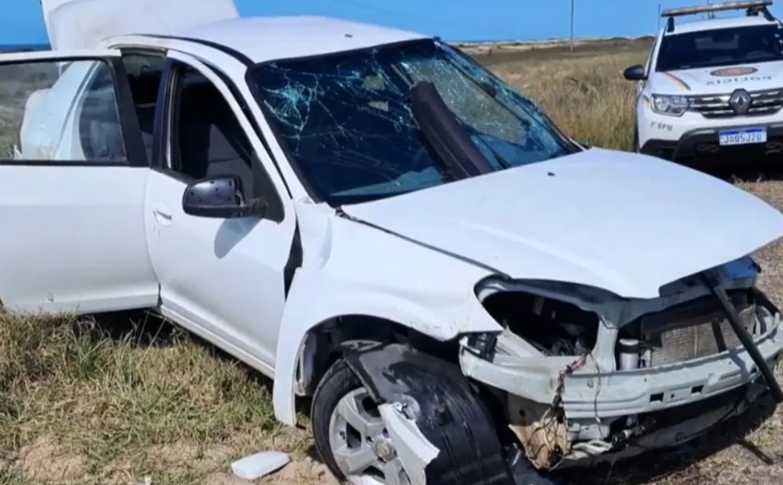 Cinco pessoas ficaram feridas após automóvel capotar no quilômetro 30 da ERS-786.