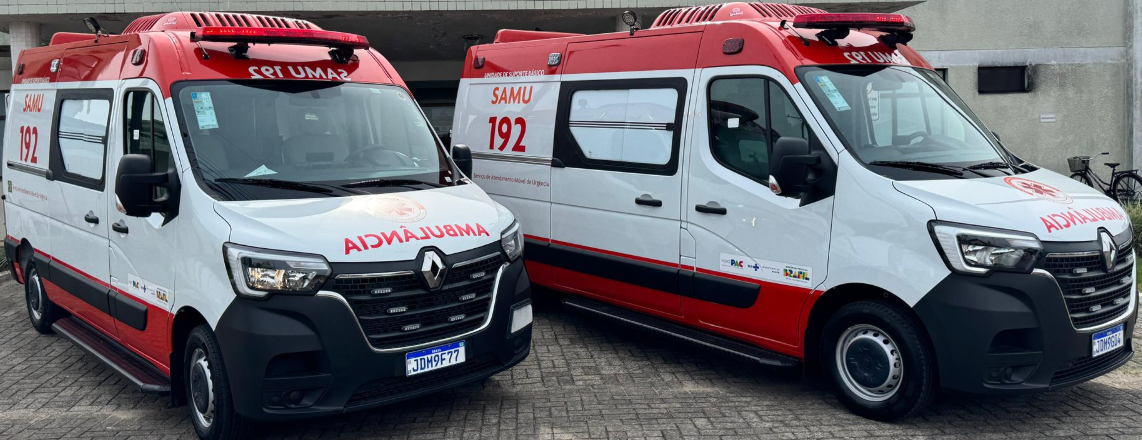 Município recebe duas ambulâncias