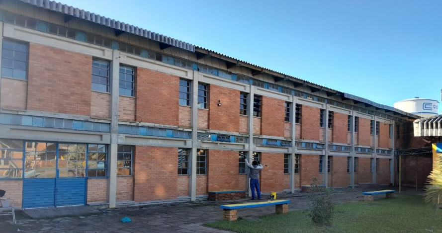 Ciep recebe obras do Governo do Estado