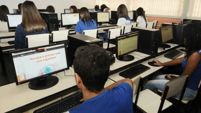 Governo Federal deverá levar internet de alta qualidade para cinco mil escolas de todo o país