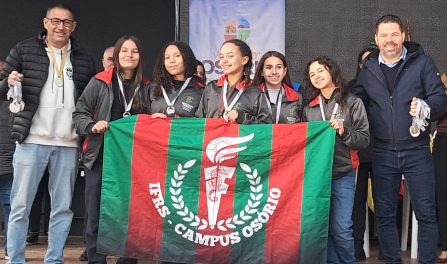 Equipe do IFRS terminou em 2º lugar no Futsal Juvenil Feminino dos Jogos Escolares de Osório.