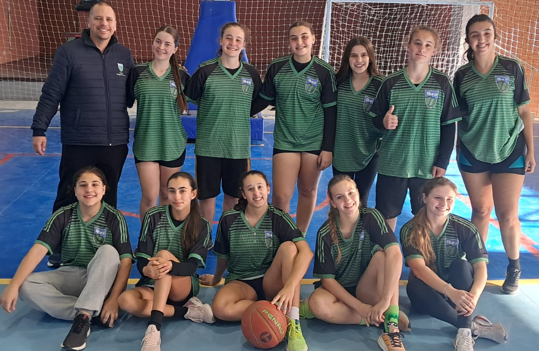 Escola Rural terminou na 3ª colocação do Basquete Juvenil Feminino.