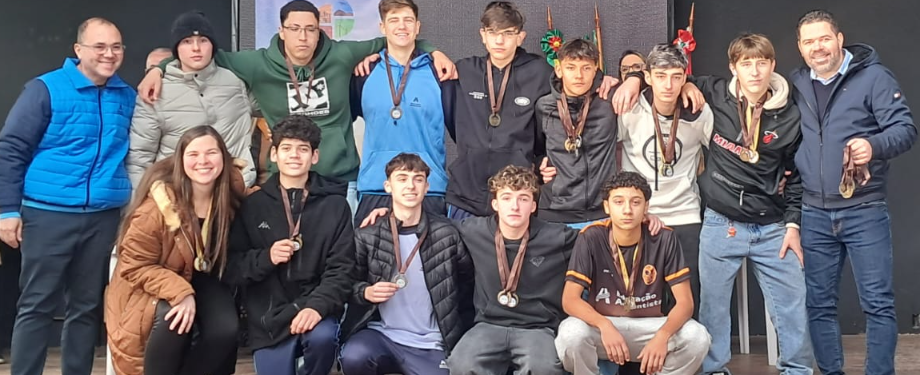 Colégio Adventista foi o 3º colocado no Basquete Juvenil Masculino dos Jogos Escolares de Osório.