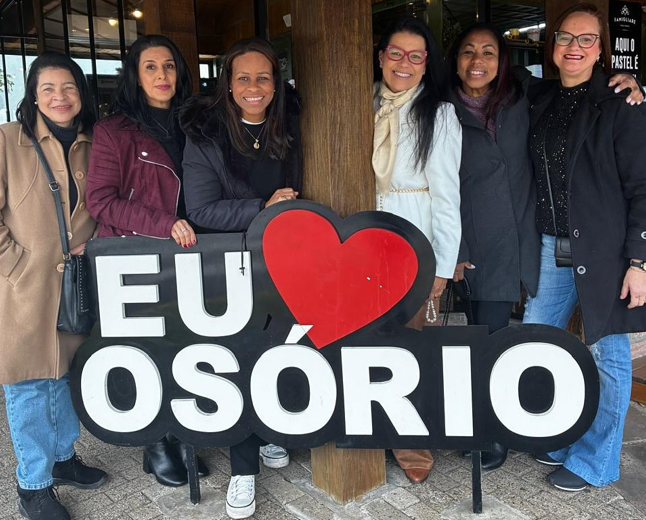 1ª Turma de PMs Femininas do 8º BPM comemora 30 anos