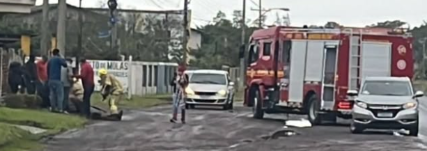 Duas pessoas foram socorridas pelos Bombeiros e pelo Samu e encaminhadas ao HSVP com ferimentos.