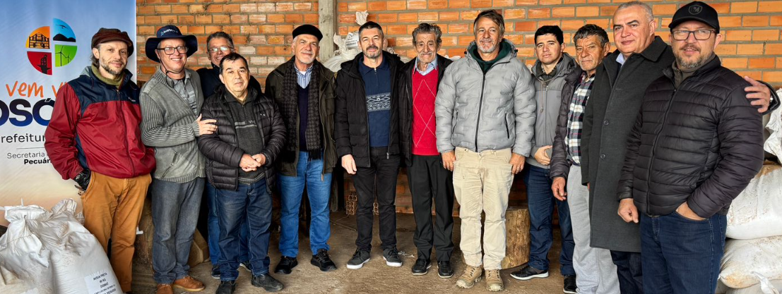Agricultores recebem sementes