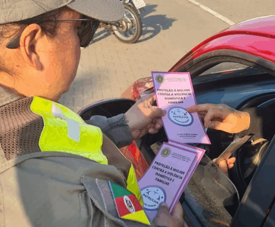 Brigada Militar e Polícia Civil realizam ações de conscientização contra a Violência Doméstica