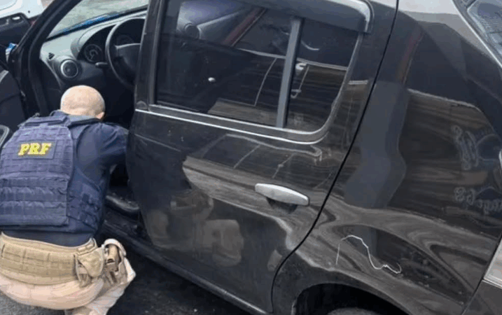 Carro roubado no Litoral é encontrado em SC