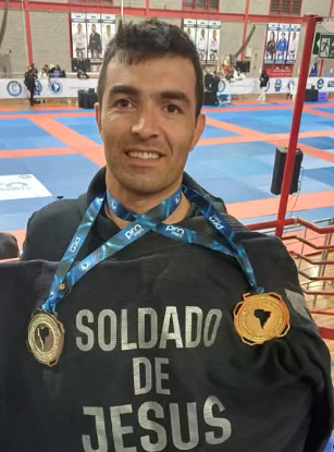 Xandi Silveira ganhou um ouro e uma prata na categoria Master 2 Super-Pesado.