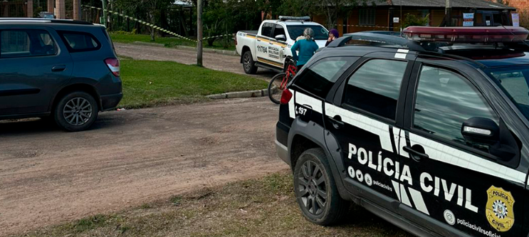 Mulher é morta com golpe de faca