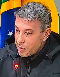 Vereadores Maicon e Dudu foram os proponentes do PL que reconhece Wheeling, ‘Grau’ e demais manobras motociclísticas como prática esportiva na cidade.