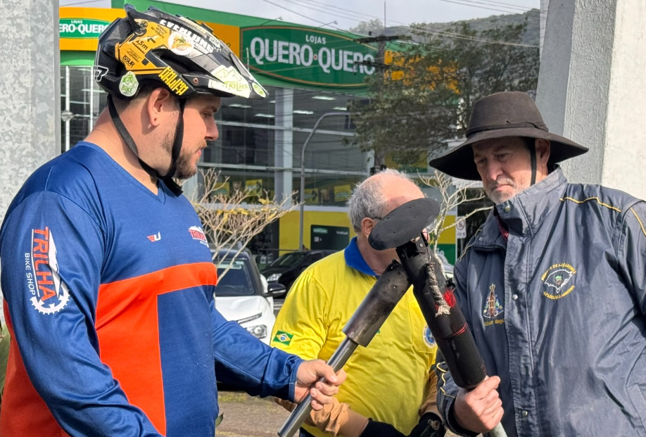 Leonardo Weber e Edson Sana realizaram união do Fogo Simbólico.