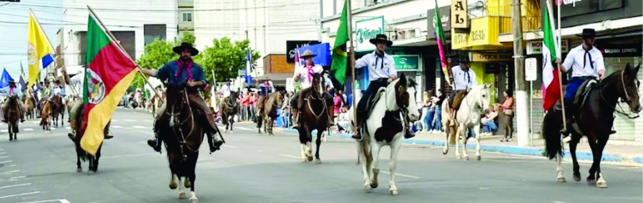 Não realizado em 2024, o desfile acontecerá na Rua Marechal Floriano, no Centro da cidade, com início marcado para às 15h.