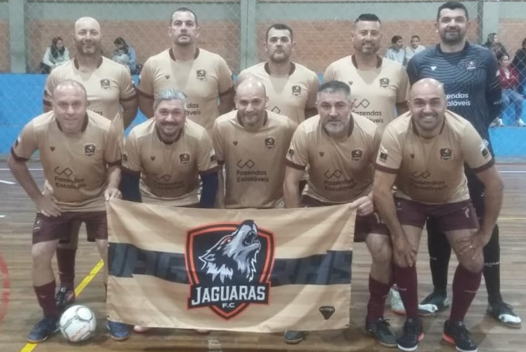 Jaguaras caiu na semifinal do Veterano após perder para Xangri-lá por 4 a 1.