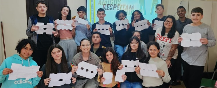 Palestra contou com participação de aproximadamente 20 estudantes de escola localizada no distrito de Passinhos.