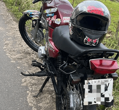 Moto furtada é recuperada pela BM