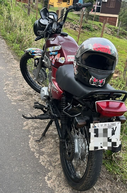 Moto furtada é recuperada pela BM