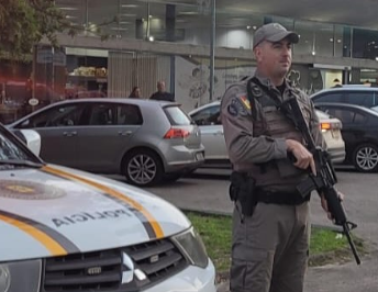 8º BPM reforça segurança em paradouros