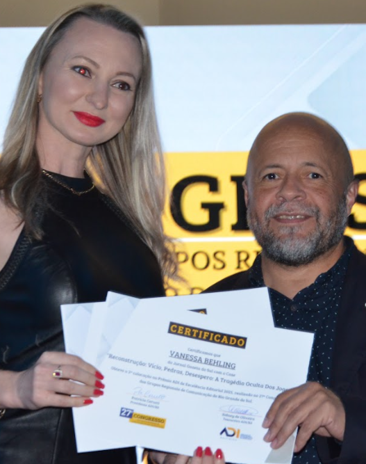 2º lugar - Jornal Gazeta do Sul (Santa Cruz do Sul): Dependência virtual - Reconstrução, vício, perdas, desespero: a tragédia oculta dos jogos”.
